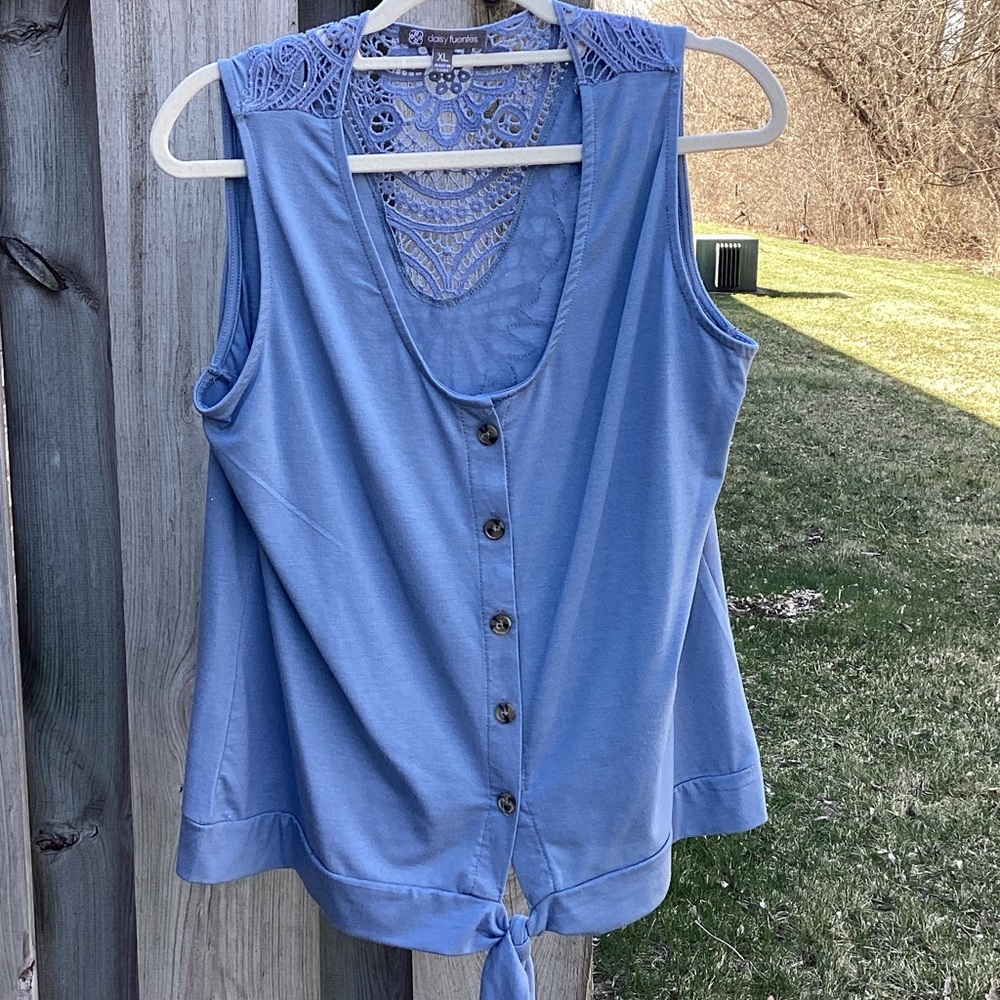 Daisy Fuentes Periwinkle Lace-Back Button Front Tank